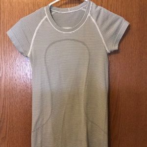 Lulu lemon dry fit shirt